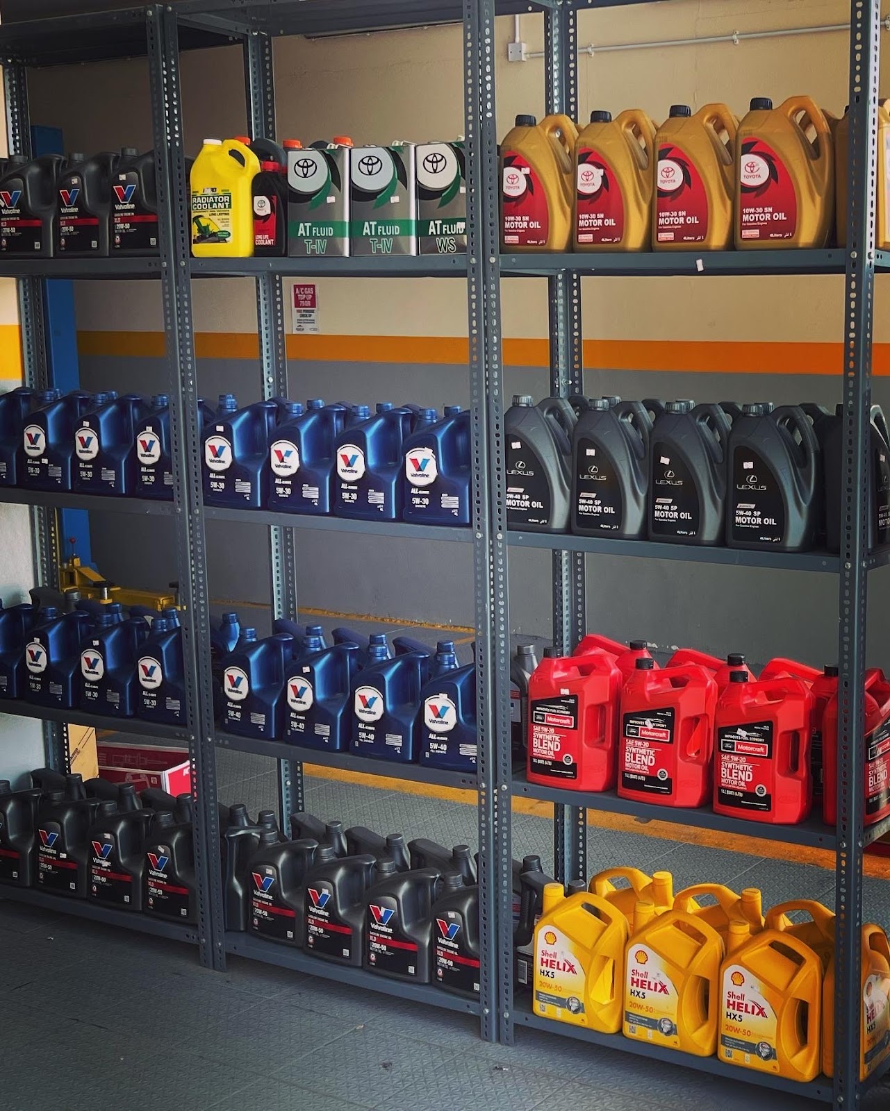 Straight line Auto LLC - Garage\ Car Service Center\ مركز خدمة المركبات photo