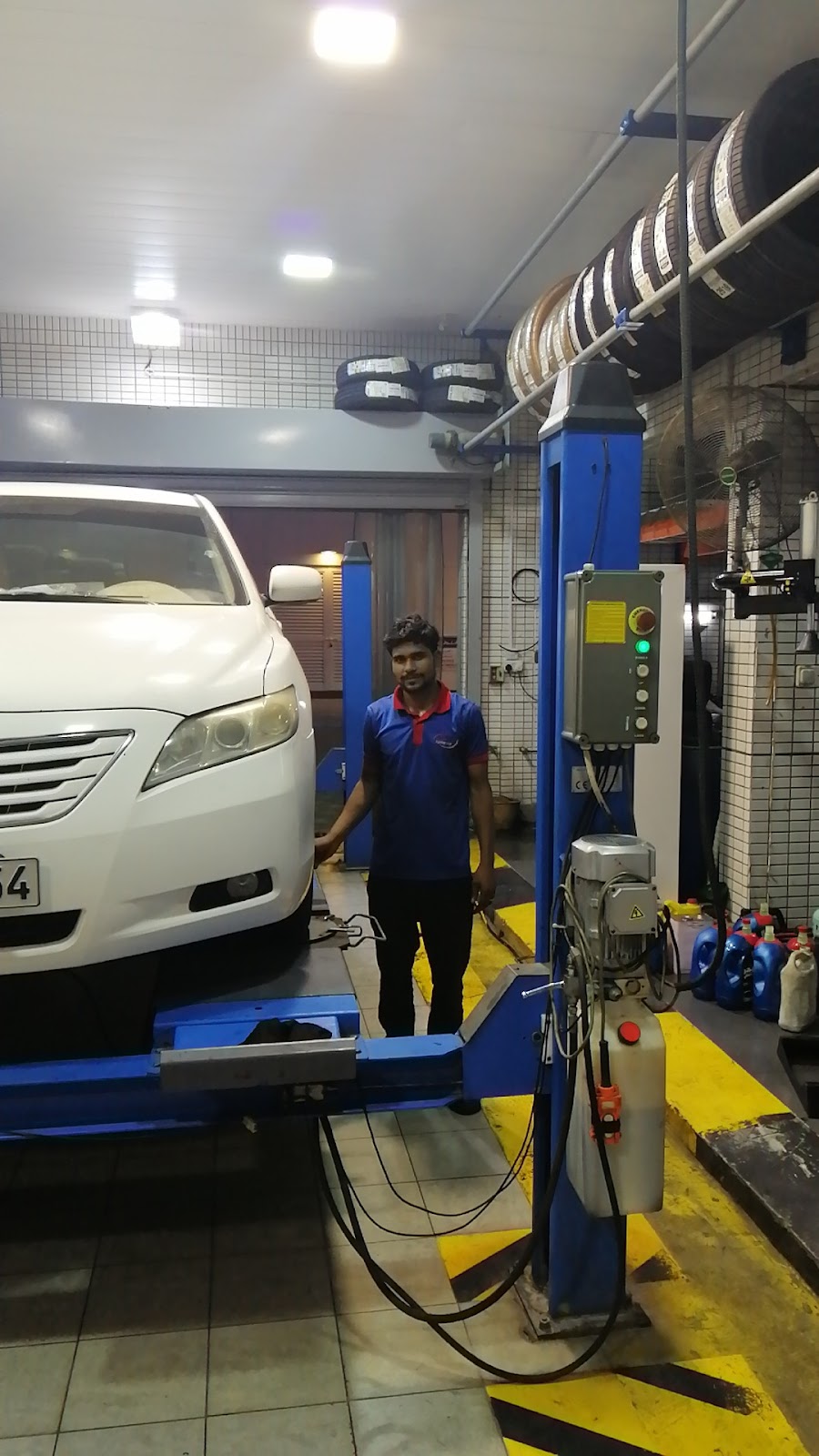 Superfix Auto Center Khaleej Al Arabi - سوبرفكس لتصليح السيارات الخليج العربي photo