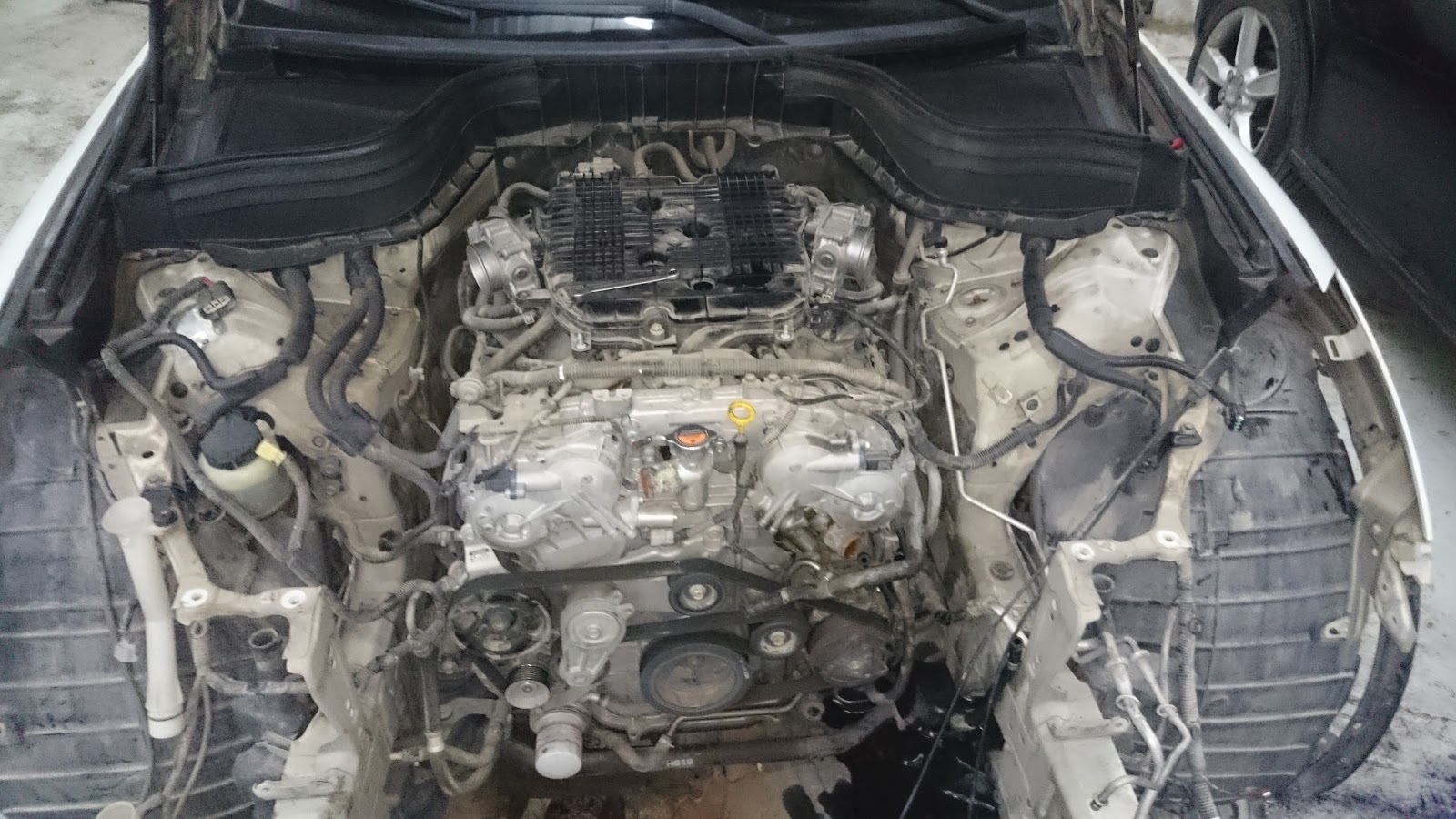 المركز الفني لتصليح السيارات. TECHNICAL CENTER FOR CAR REPAIRING photo