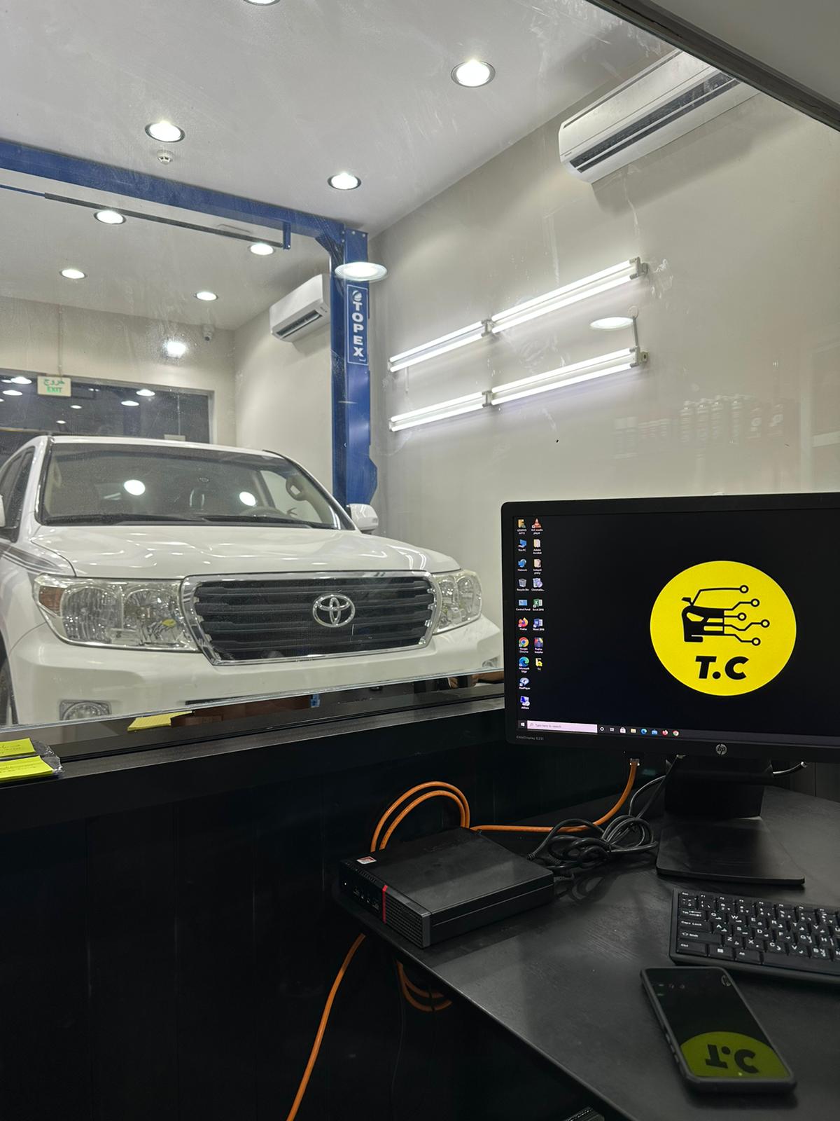 technology cars qatar photo