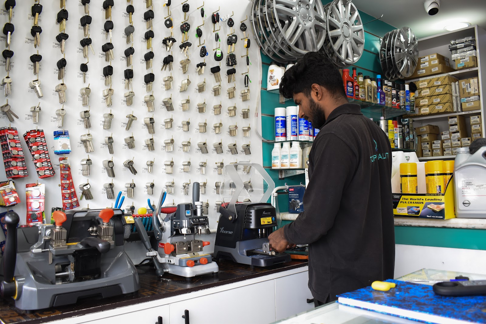 Top Quality Auto Parts - Wakra photo