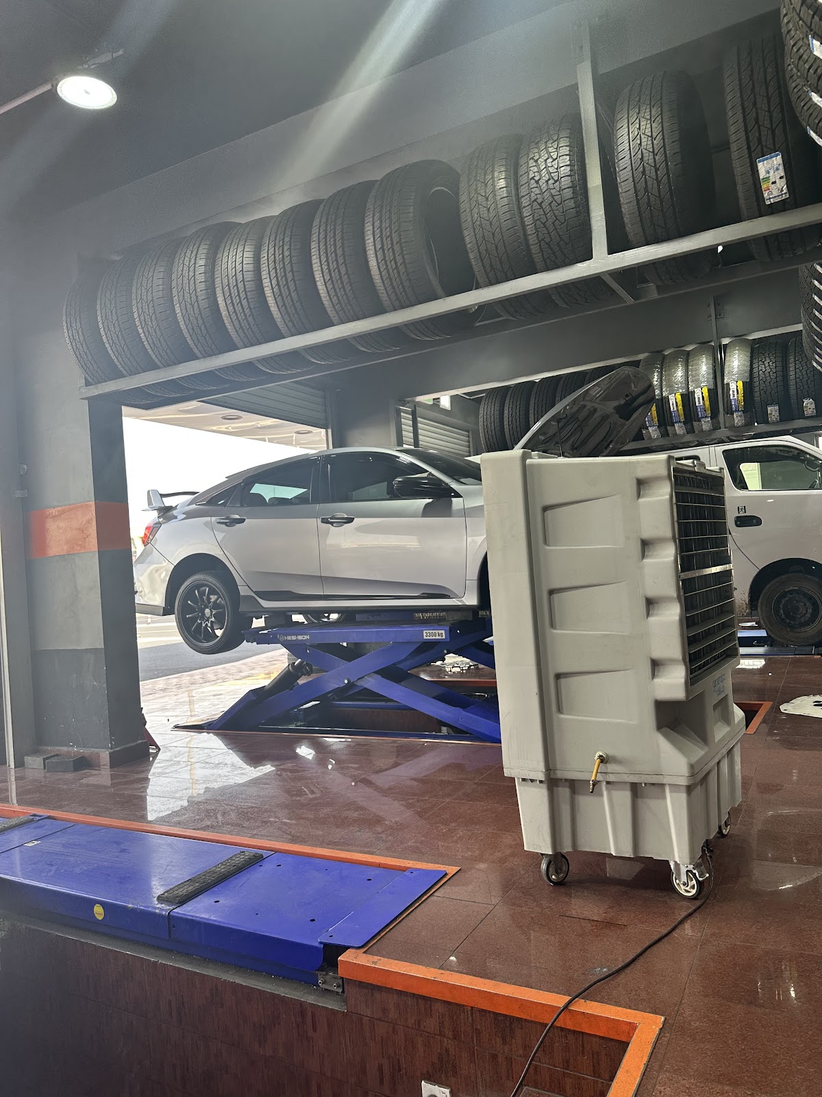 TOPLINE FOR CAR SERVICES-Midmac photo