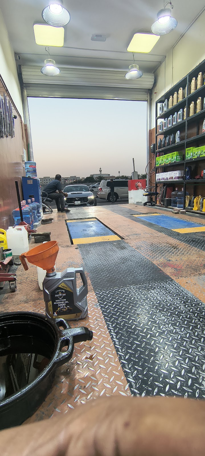 Venture automobile service photo