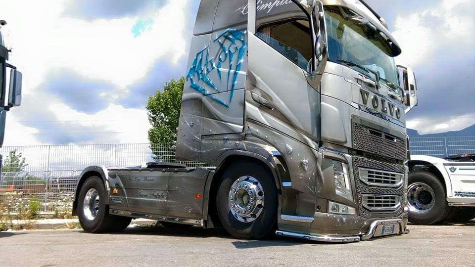 VOLVO Workshop photo