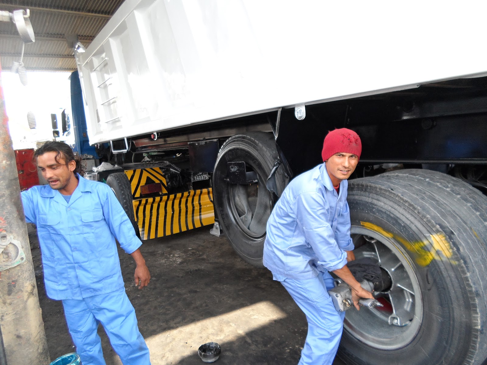 WARDA ALWATAN CARS & EQUIPMENT TRADING (Doha Rose Garage) photo