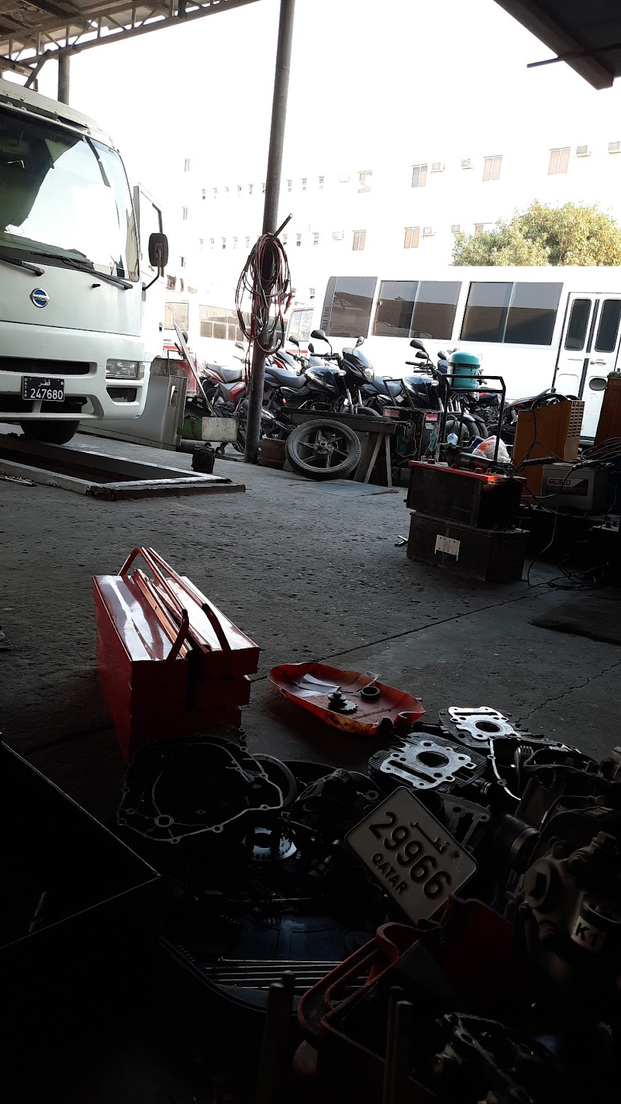 West Garage for heavy car repair photo